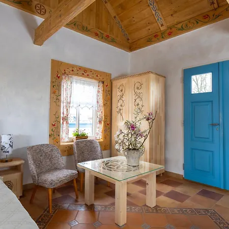 Osada Na Zaciszu - Niebieska Villa Radocza